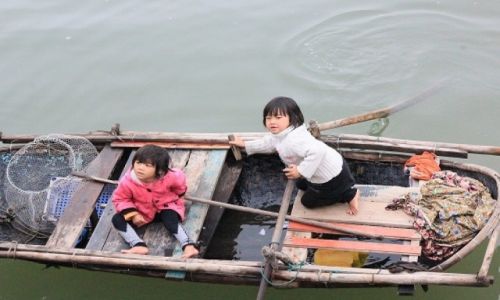 Zdjecie WIETNAM / Ha Long  / Ha long / Mala wioslarz