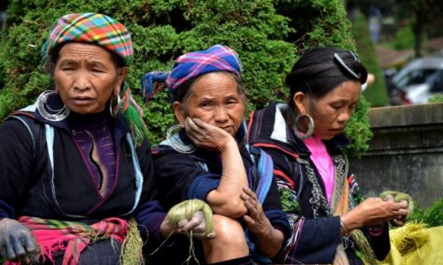 Zdjęcie WIETNAM / Sapa district / miejski targ w Sapa / Hmongowie...