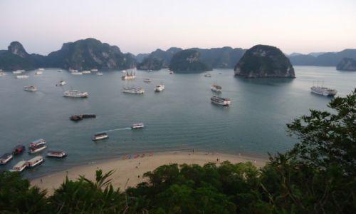Zdjecie WIETNAM / Prowincja Quang Ninh / Zatoka Ha Long / Panorama wieczorna