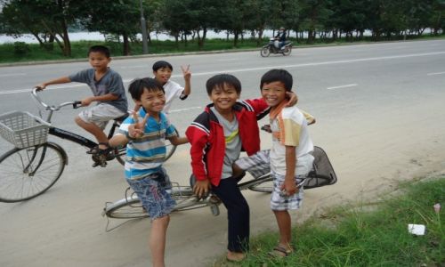 Zdjecie WIETNAM / Thua Thien-Hue / rodkowy Wietnam / Hue / Dzieci (5)