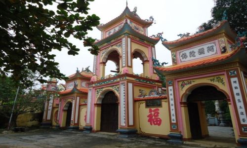 Zdjecie WIETNAM / Thanh Hoa / Vinh Loc / witynia