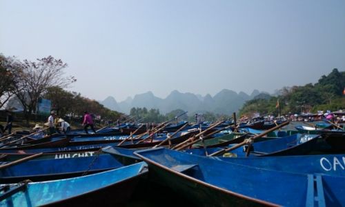 Zdjcie WIETNAM / Hanoi / Hanoi / odziami do Chùa Hương