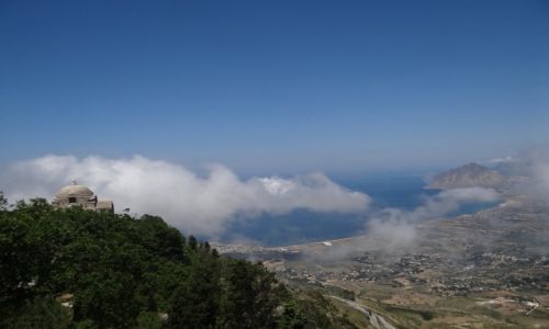 Zdjcie WIETNAM / SYCYLIA / ERICE / DZIE REPUBLIKI W ERICE