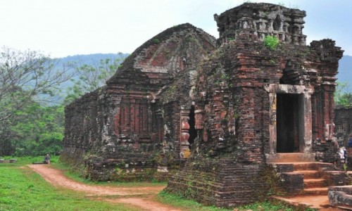 Zdjcie WIETNAM / rodkowy Wietnam / 40 km od Hoi An / Ruiny My Son