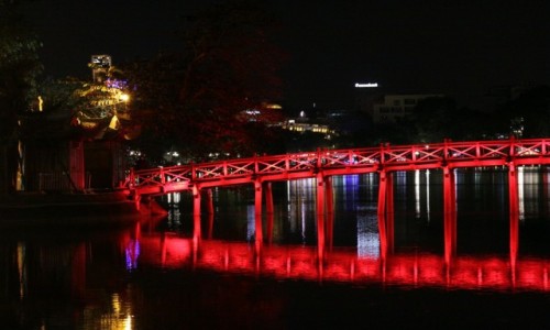 Zdj�cie WIETNAM / - / Hanoi / Piekielny most do raju