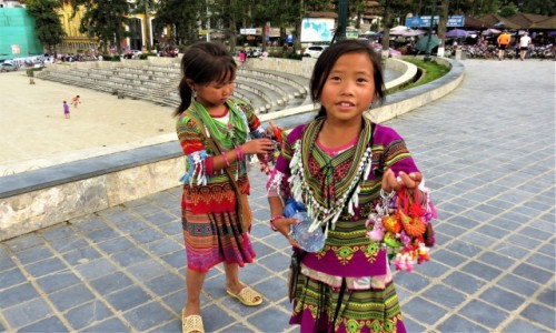Zdjecie WIETNAM / Lao Cai / Sa Pa / Pracuj od najmodszych lat