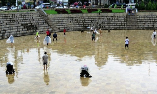 WIETNAM / Lao Cai / Sa Pa / W deszczu też można grać