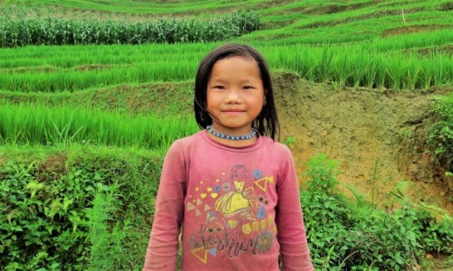 WIETNAM / Lao Cai / Sa Pa / Dziewczynka