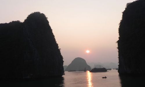 Zdjcie WIETNAM / halong bay / ,, / zachod slonca