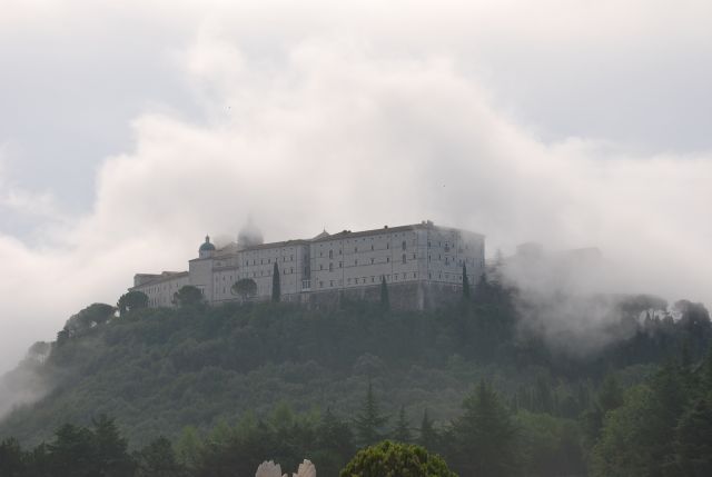 Zdjęcia: Monte Casino, Campania, Klasztor, WłOCHY Zdjęcia: Monte Casino, Campania, Klasztor, WłOCHY