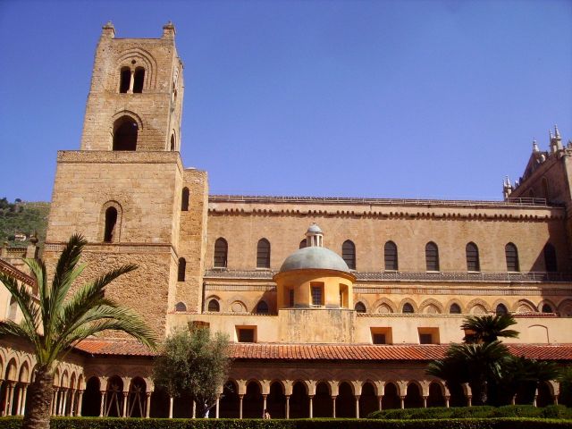 Zdjęcia: Monreale, Sycylia, jeszcze jedno spojrzenie na zabudowania klasztoru, WłOCHY Zdjęcia: Monreale, Sycylia, jeszcze jedno spojrzenie na zabudowania klasztoru, WłOCHY