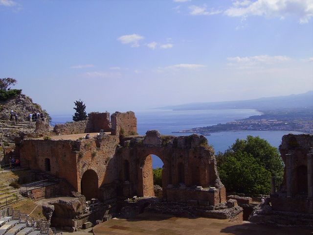 Zdjęcia: Taormina , Sycylia, widok z amfiteatru, WłOCHY Zdjęcia: Taormina , Sycylia, widok z amfiteatru, WłOCHY