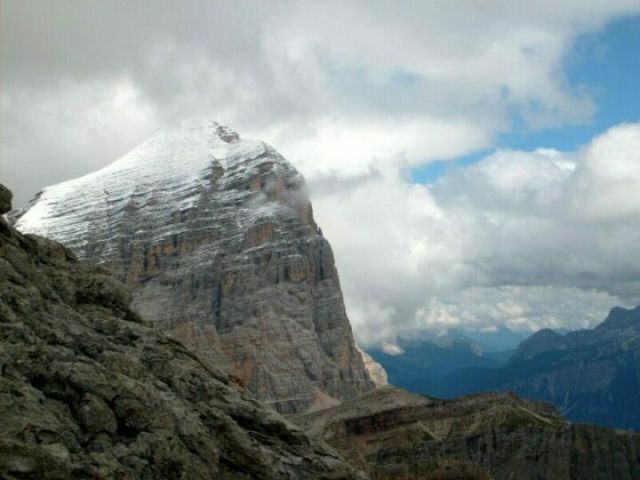 Zdjęcia: Dolomity, Tofana de Rozes w bieli., WłOCHY Zdjęcia: Dolomity, Tofana de Rozes w bieli., WłOCHY