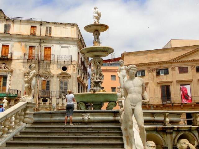 Zdj cia: Palermo, Sycylia, Klimaty Palermo - Fontana Pretoria (1), WłOCHY Zdj cia: Palermo, Sycylia, Klimaty Palermo - Fontana Pretoria (1), WłOCHY