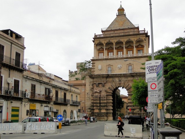 Zdj cia: Palermo, Sycylia, Klimaty Palermo - Porta Nuova., WłOCHY Zdj cia: Palermo, Sycylia, Klimaty Palermo - Porta Nuova., WłOCHY