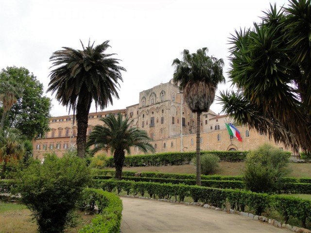 Zdj cia: Palermo, Sycylia, Klimaty Palermo - Pałac Normanów, WłOCHY Zdj cia: Palermo, Sycylia, Klimaty Palermo - Pałac Normanów, WłOCHY