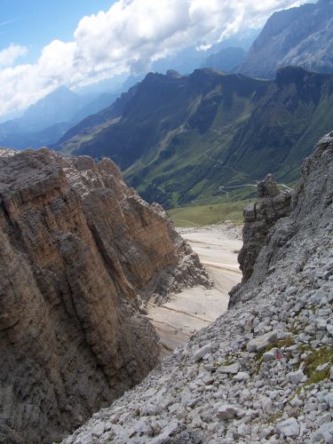Zdjęcia: widok z Sasso Pordoi na Belveder, Dolomity, widok na Belveder, WłOCHY Zdjęcia: widok z Sasso Pordoi na Belveder, Dolomity, widok na Belveder, WłOCHY
