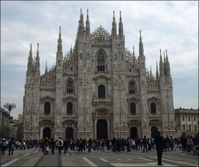 Zdjęcia: Większy kawałek Duomo, Mediolan, bez prostowania, WłOCHY Zdjęcia: Większy kawałek Duomo, Mediolan, bez prostowania, WłOCHY