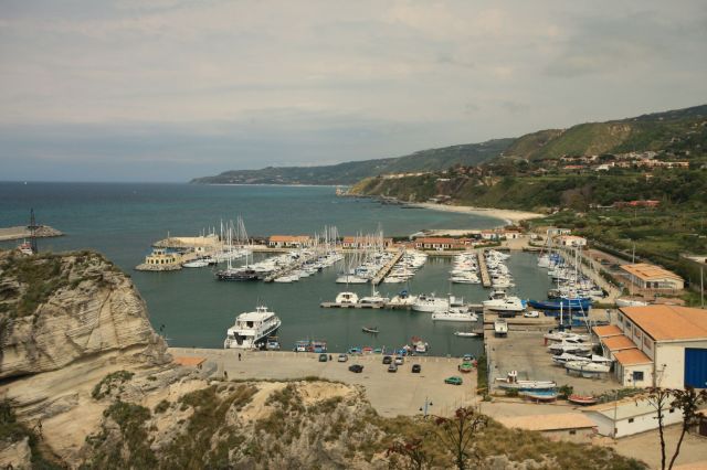 Zdjęcia: widok na port, południowo-zachodnia Kalabria, Calabria - Tropea, WłOCHY Zdjęcia: widok na port, południowo-zachodnia Kalabria, Calabria - Tropea, WłOCHY