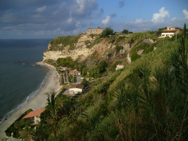 Zdjęcia: Santa Domenica/Villaggio Stromboli, Kalabria, Cichy zaułek w Santa Domenica., WłOCHY Zdjęcia: Santa Domenica/Villaggio Stromboli, Kalabria, Cichy zaułek w Santa Domenica., WłOCHY