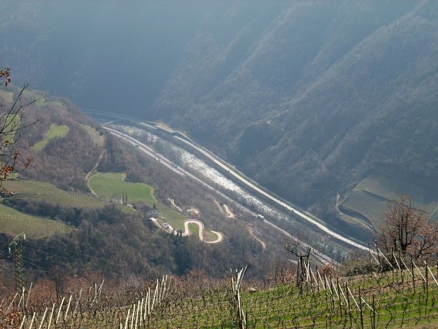 Zdjęcia: Dolomity, Południowy Tyrol, Dolina Isarco k.Bolzano, WłOCHY Zdjęcia: Dolomity, Południowy Tyrol, Dolina Isarco k.Bolzano, WłOCHY