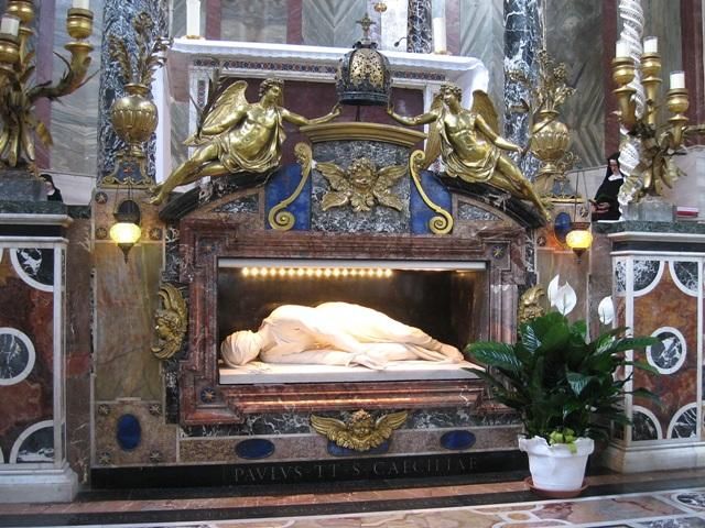 Zdjęcia: Zatybrze-Bazylika DI SANTA CECILIA IN TRASTEVERE, Rzym, zasnęła ..., WłOCHY Zdjęcia: Zatybrze-Bazylika DI SANTA CECILIA IN TRASTEVERE, Rzym, zasnęła ..., WłOCHY