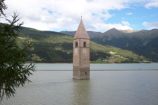 Zdjęcia: RESIA, Bolzano, zatopiony kosciół, WłOCHY Zdjęcia: RESIA, Bolzano, zatopiony kosciół, WłOCHY