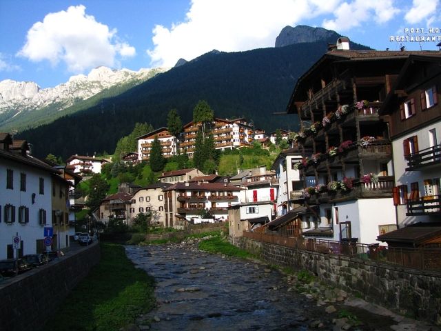 Zdjęcia: Moena, Dolomity, Alpejskie miasteczko, WłOCHY Zdjęcia: Moena, Dolomity, Alpejskie miasteczko, WłOCHY