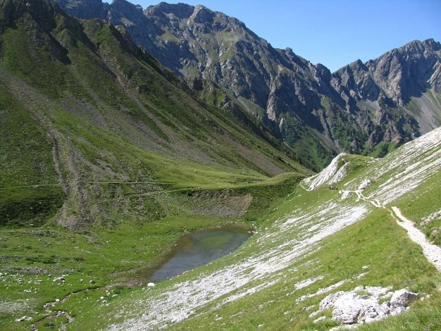 Zdjęcia: Dolomity, ., Jeziorko Selle, WłOCHY Zdjęcia: Dolomity, ., Jeziorko Selle, WłOCHY