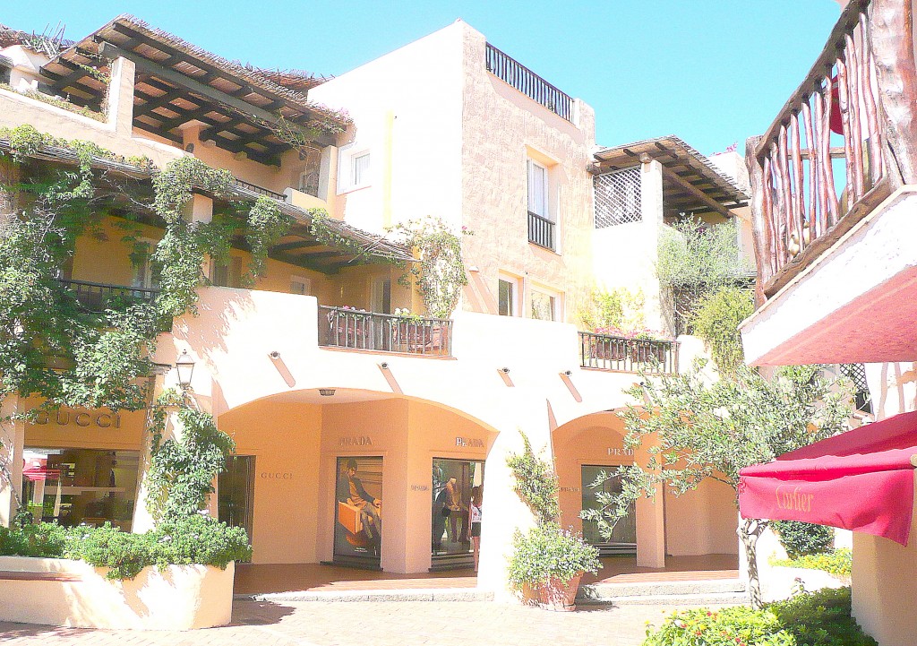 Zdjęcia: Porto Cervo, Costa Smeralda, Zaułek w Porto Cervo, WłOCHY Zdjęcia: Porto Cervo, Costa Smeralda, Zaułek w Porto Cervo, WłOCHY