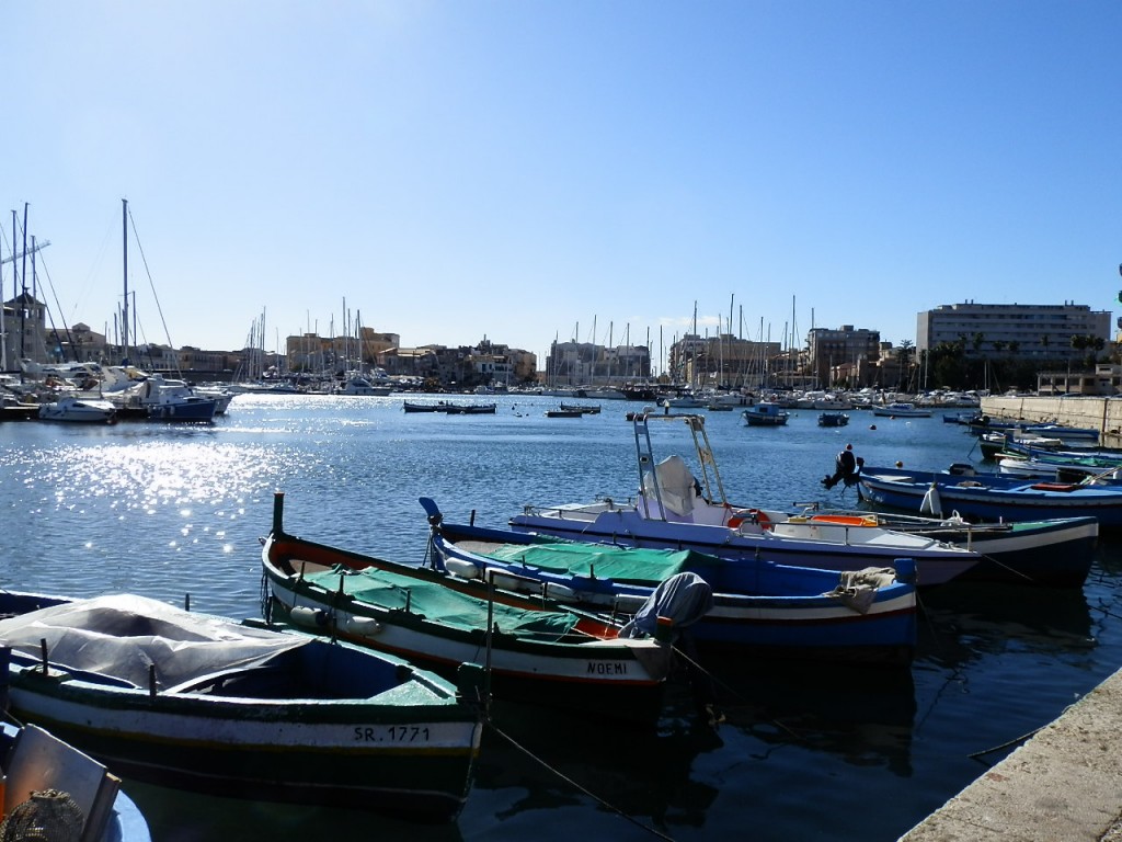 Zdjęcia: Syrakuzy, Sycylia, Port w Syrakuzach, WłOCHY Zdjęcia: Syrakuzy, Sycylia, Port w Syrakuzach, WłOCHY