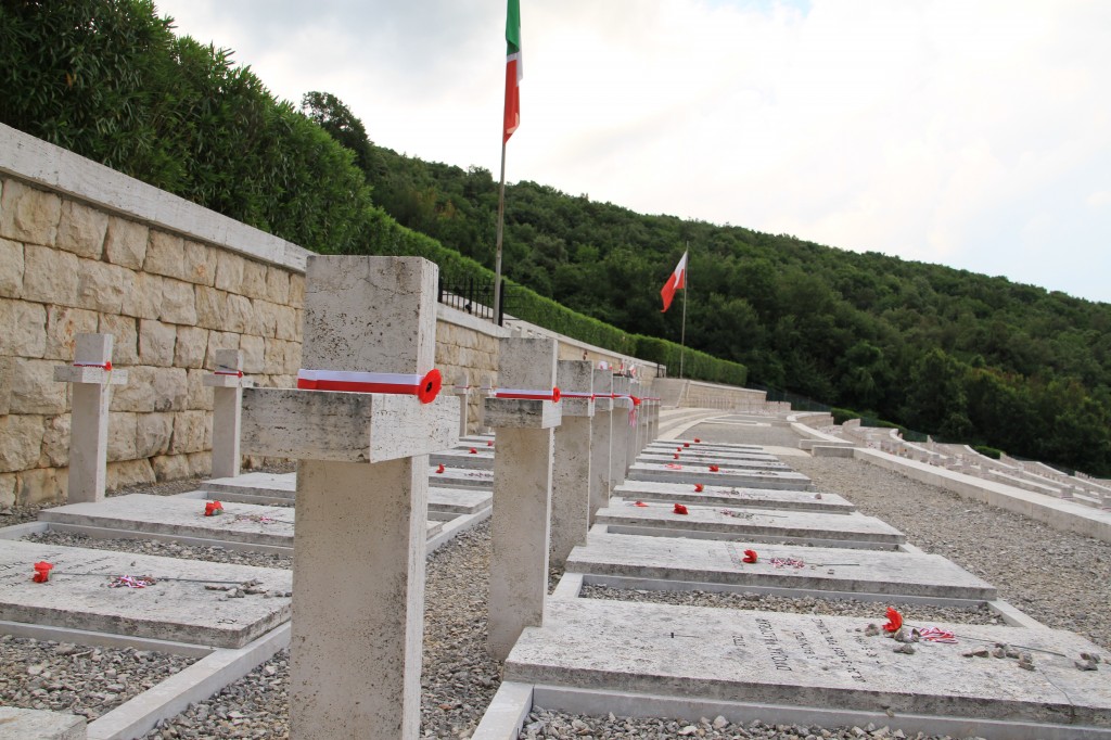 Zdjęcia: MONTE CASSIO, MONTE CASSINO, CMENTARZ WOJENNY , WłOCHY Zdjęcia: MONTE CASSIO, MONTE CASSINO, CMENTARZ WOJENNY , WłOCHY