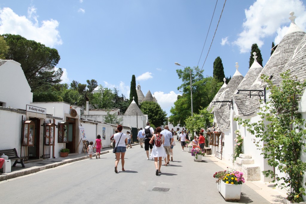 Zdjęcia: ALBEROBELLO , APULIA, DOMKI TRULLI , WłOCHY Zdjęcia: ALBEROBELLO , APULIA, DOMKI TRULLI , WłOCHY