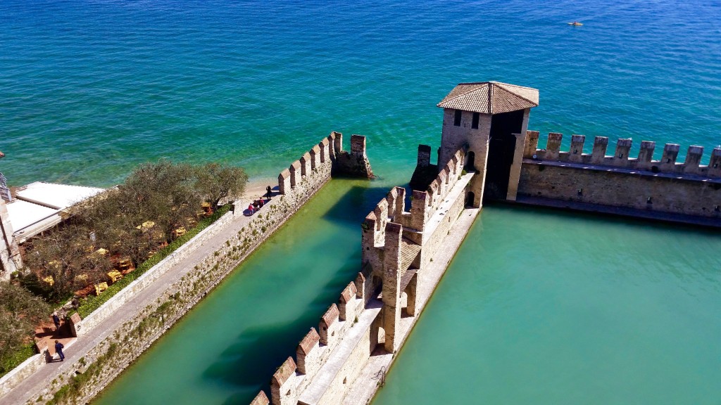Zdjęcia: Sirmione, Lombardia, SIRMIONE, WłOCHY Zdjęcia: Sirmione, Lombardia, SIRMIONE, WłOCHY