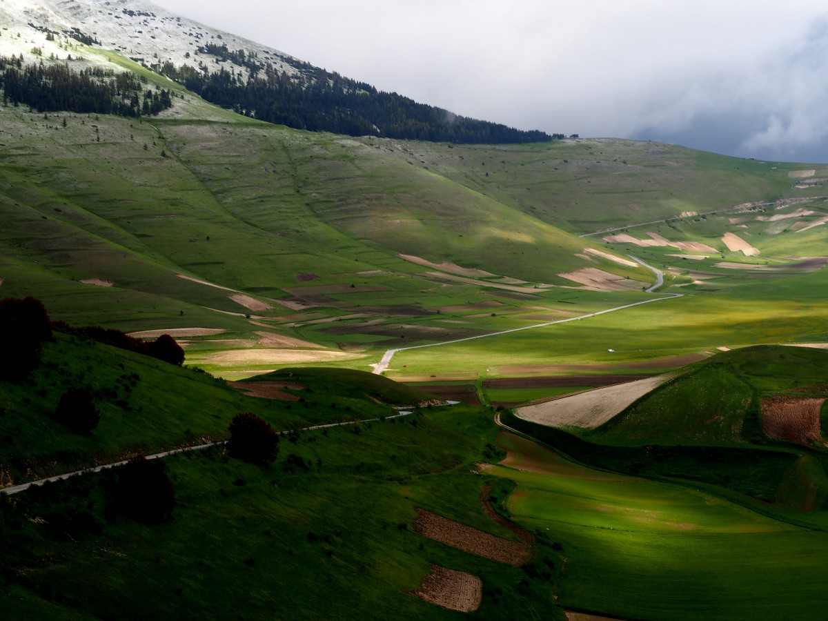 Zdjęcia: Castelluccio/Norcia, Umbria, Zielona Umbria, WłOCHY Zdjęcia: Castelluccio/Norcia, Umbria, Zielona Umbria, WłOCHY