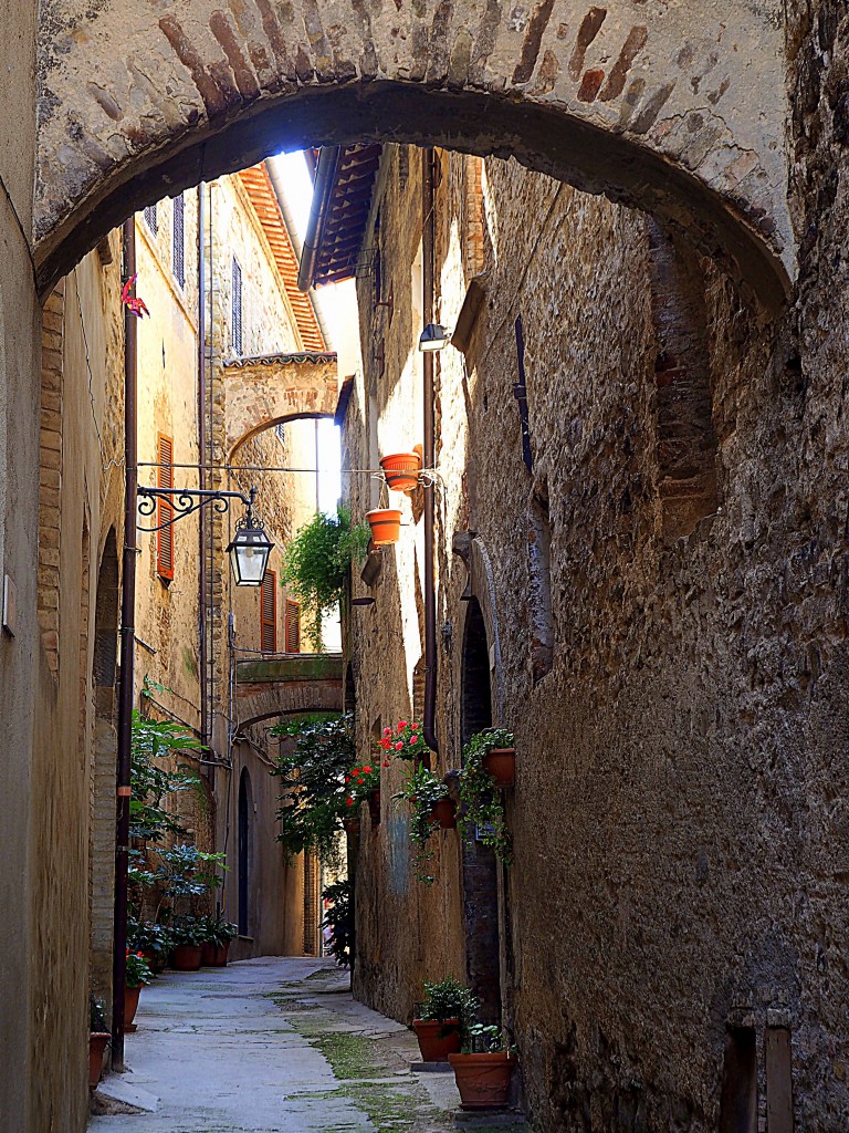 Zdjęcia: Bevagna, Umbria, Uliczka w Bevagna, WłOCHY Zdjęcia: Bevagna, Umbria, Uliczka w Bevagna, WłOCHY