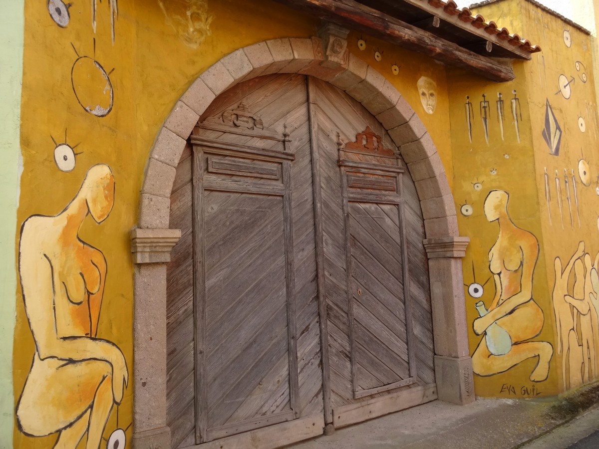 Zdjęcia: San Sperato, Sardynia, Dla wielbicieli murali - drzwi, WłOCHY Zdjęcia: San Sperato, Sardynia, Dla wielbicieli murali - drzwi, WłOCHY