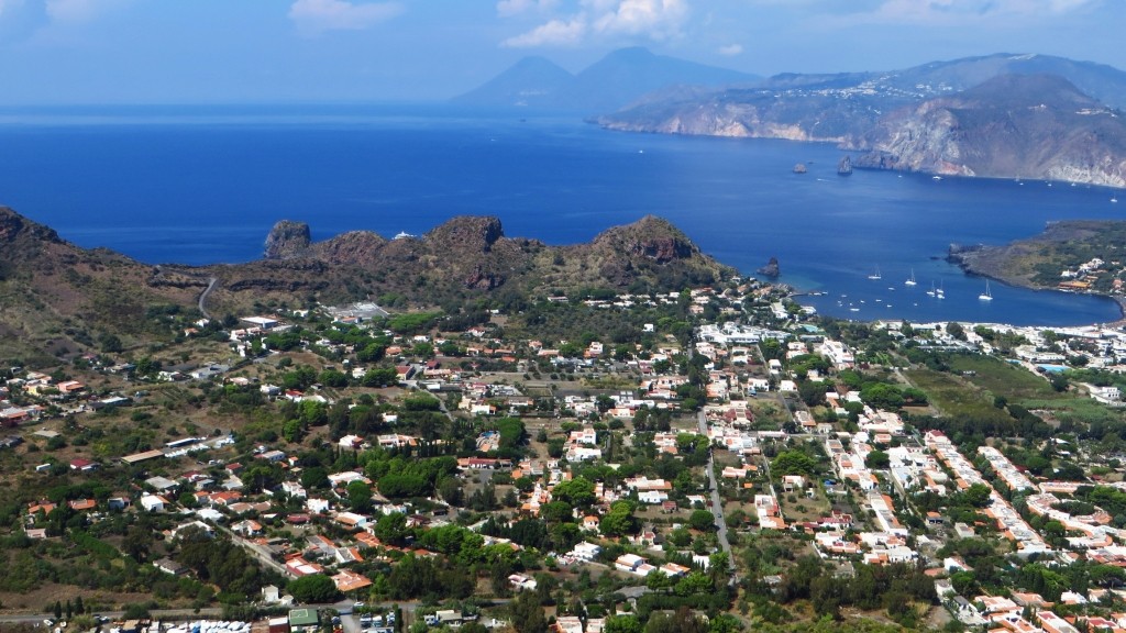 Zdjęcia: Vulcano, Wyspy Liparyjskie, widok ze szczytu wulkanu, WłOCHY Zdjęcia: Vulcano, Wyspy Liparyjskie, widok ze szczytu wulkanu, WłOCHY