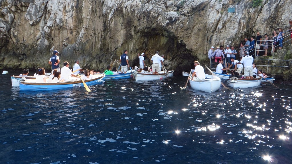 Zdjęcia: Capri, Kampania, wejście do Groty Lazurowej, WłOCHY Zdjęcia: Capri, Kampania, wejście do Groty Lazurowej, WłOCHY