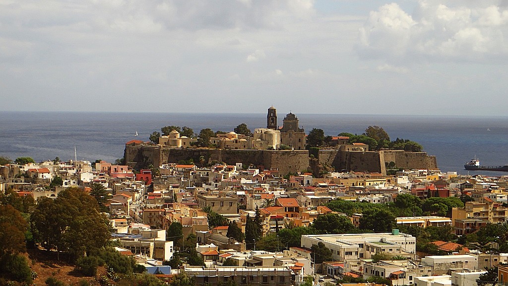 Zdjęcia: Lipari, Wyspy Liparyjskie, panorama miasta Lipari, WłOCHY Zdjęcia: Lipari, Wyspy Liparyjskie, panorama miasta Lipari, WłOCHY