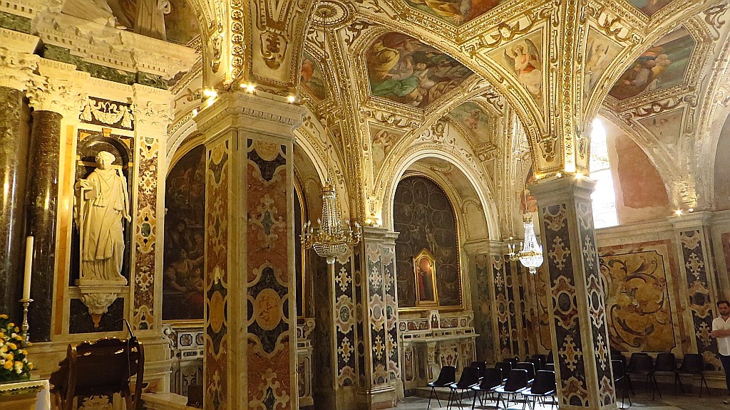 Zdjęcia: Amalfi, Kampania, katedra - krypta św. Andrzeja, WłOCHY Zdjęcia: Amalfi, Kampania, katedra - krypta św. Andrzeja, WłOCHY