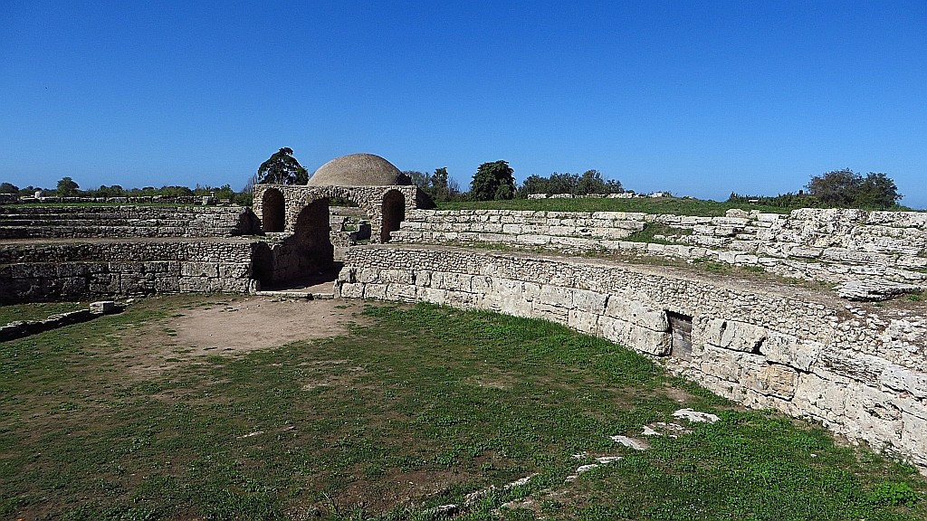 Zdjęcia: Paestum, Kampania, Paestum - amfiteatr, WłOCHY Zdjęcia: Paestum, Kampania, Paestum - amfiteatr, WłOCHY