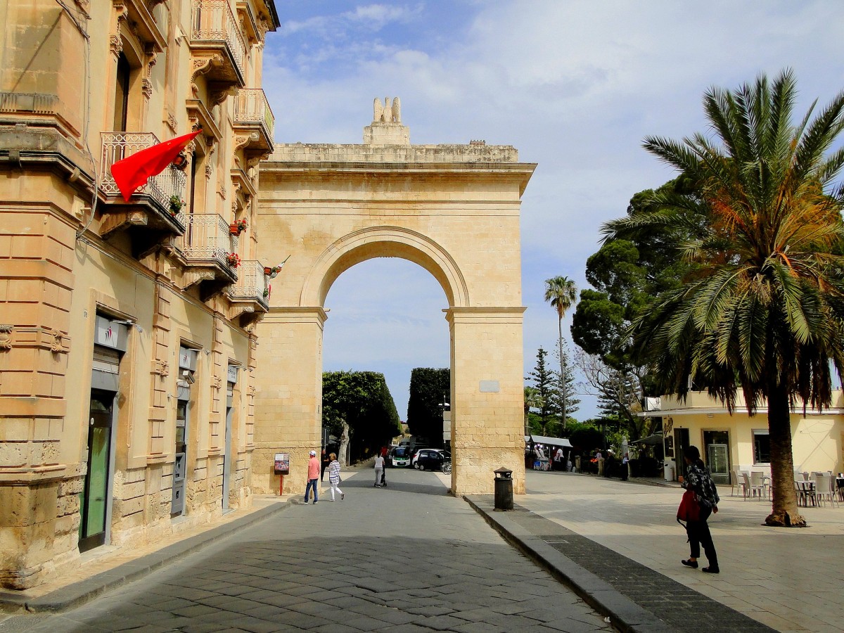 Zdjęcia: Noto, Sycylia, Z podróży po Sycylii - Noto (1), WłOCHY Zdjęcia: Noto, Sycylia, Z podróży po Sycylii - Noto (1), WłOCHY