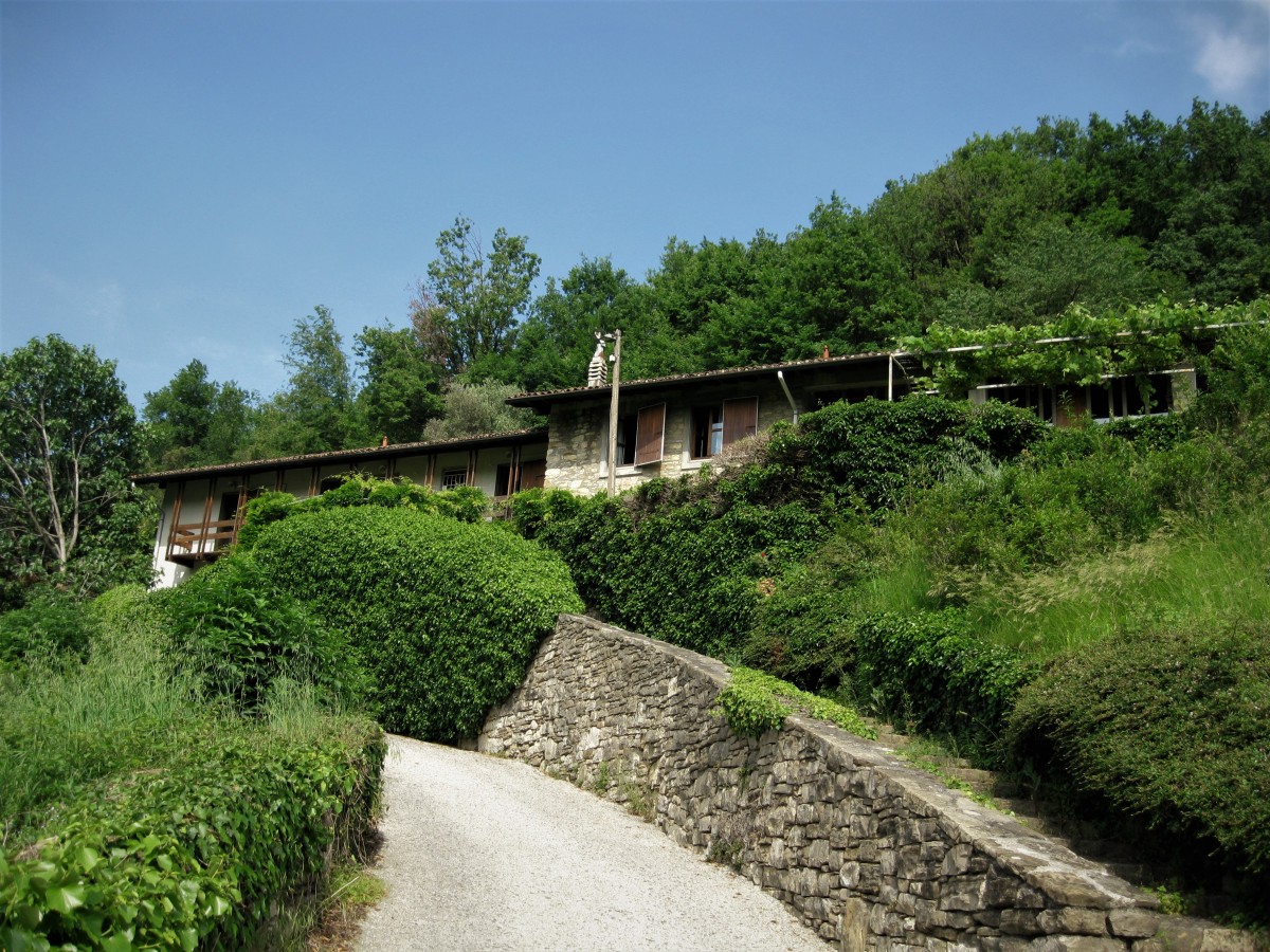 Zdjęcia: obrzeża Bergamo, Lombardia, W drodze do Funicolare San Vigilio, WłOCHY Zdjęcia: obrzeża Bergamo, Lombardia, W drodze do Funicolare San Vigilio, WłOCHY
