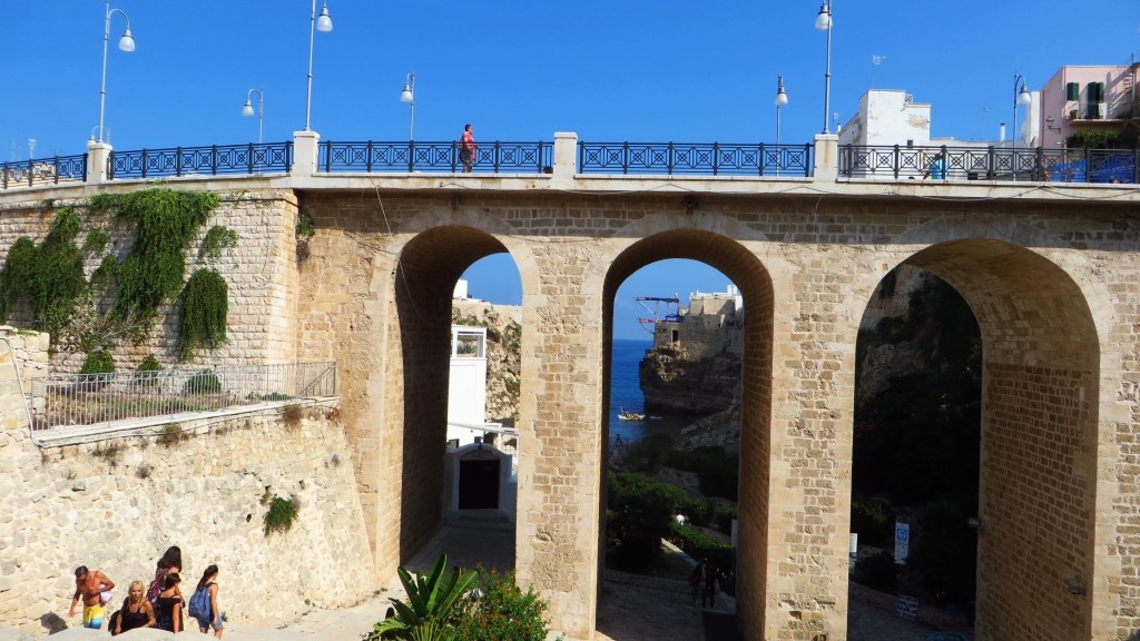 Zdjęcia: Polignano a Mare, Apulia, wiadukt, WłOCHY Zdjęcia: Polignano a Mare, Apulia, wiadukt, WłOCHY