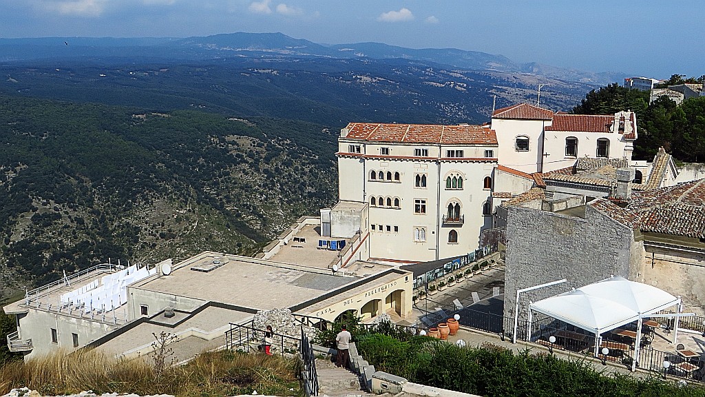 Zdjęcia: Monte Sant Angelo, Półwysep Gargano, widok z zamku, WłOCHY Zdjęcia: Monte Sant Angelo, Półwysep Gargano, widok z zamku, WłOCHY