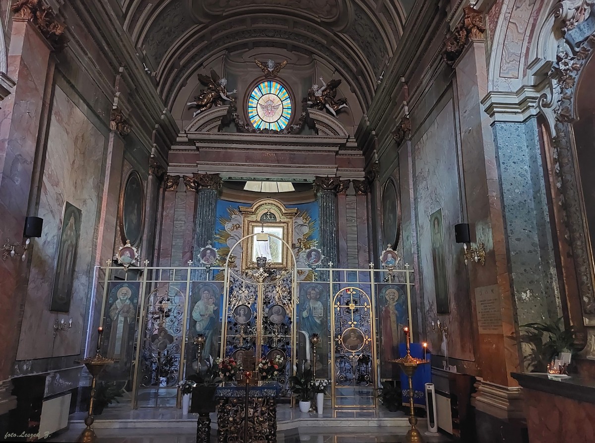 Zdjęcia: Via degli Zingari., Rzym., Katedra św. Sergiusza i Bagchusa - wnętrze., WłOCHY Zdjęcia: Via degli Zingari., Rzym., Katedra św. Sergiusza i Bagchusa - wnętrze., WłOCHY