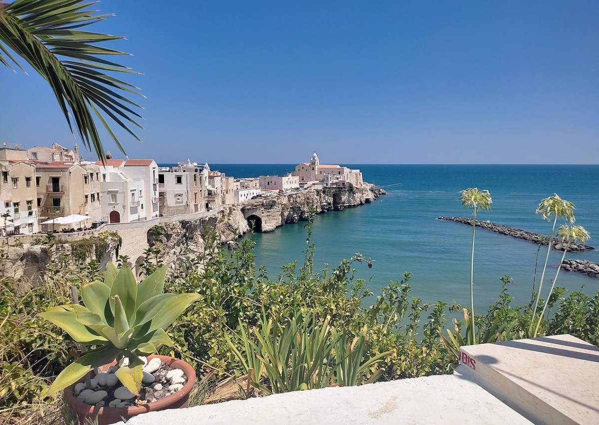 Zdjęcia: Vieste, Apulia, Spojrzenie na Vieste, WłOCHY Zdjęcia: Vieste, Apulia, Spojrzenie na Vieste, WłOCHY