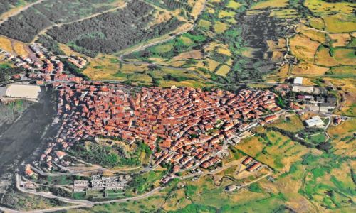 Zdjęcie WłOCHY / Sardynia / 10000m n.p.m / Miasteczko - lecąc nad Sardynią