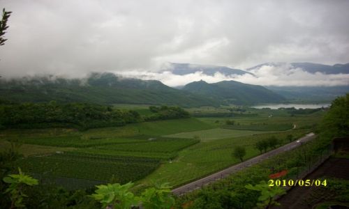 Zdjęcie WłOCHY / tyrol / ok Bolzano / soczysta zieleń....